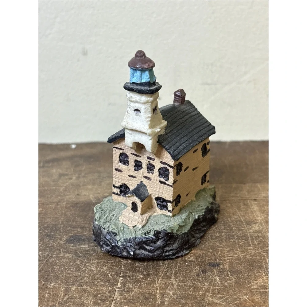 Lot Of 6 Miniature Lighthouses Resin No Doubles